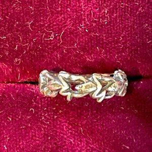 Fun little Sterling silver frog ring